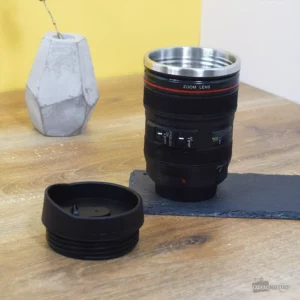 Mug isotherme objectif appareil photo